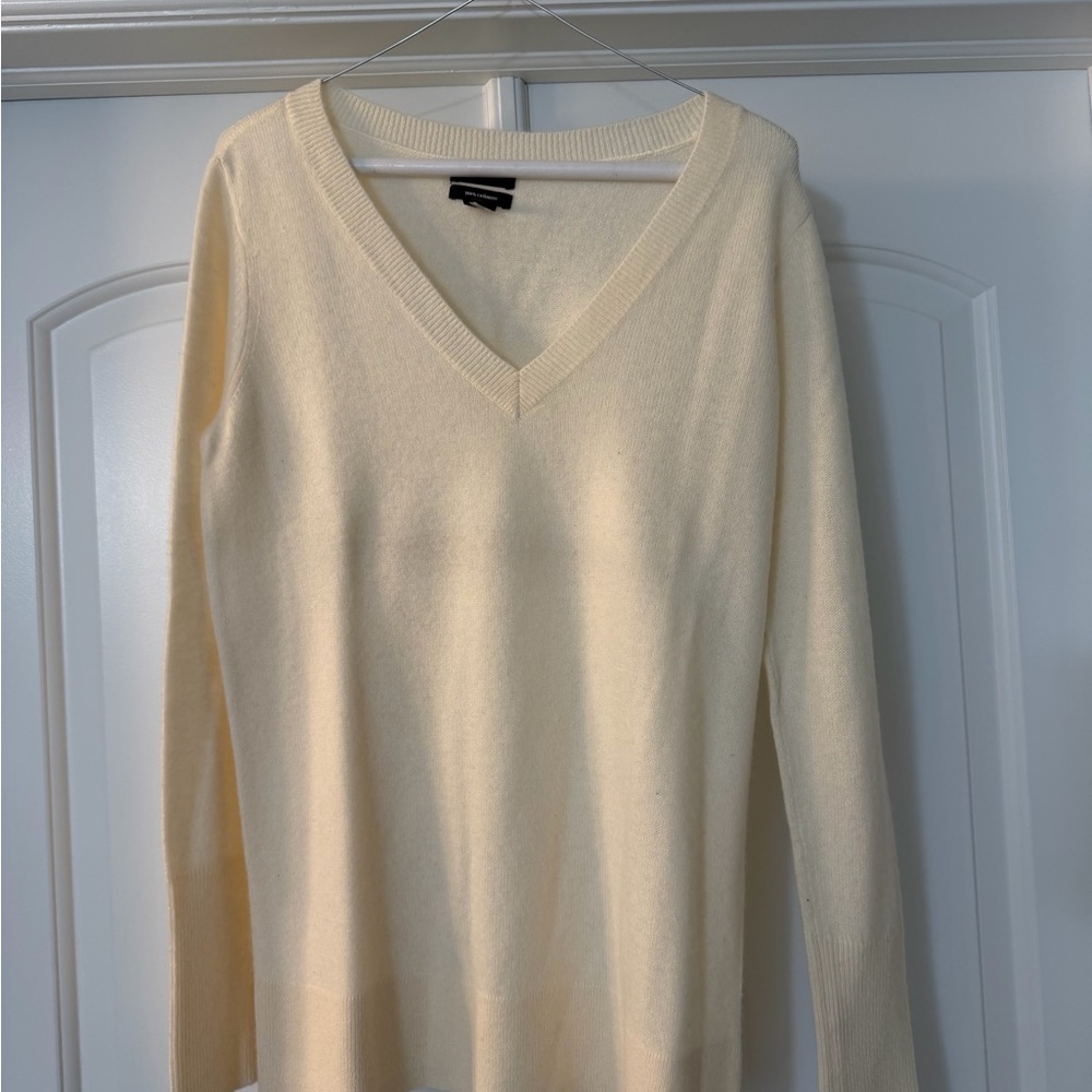 Halogen Cream V-Neck Cashmere Sweater